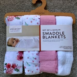 NWT Bebe Au Lait Set of 4 Muslin Swaddle Blankets